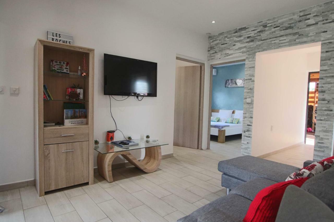 Les Roches Du Sud Villa แซ็ง-ปีแยร์ ภายนอก รูปภาพ